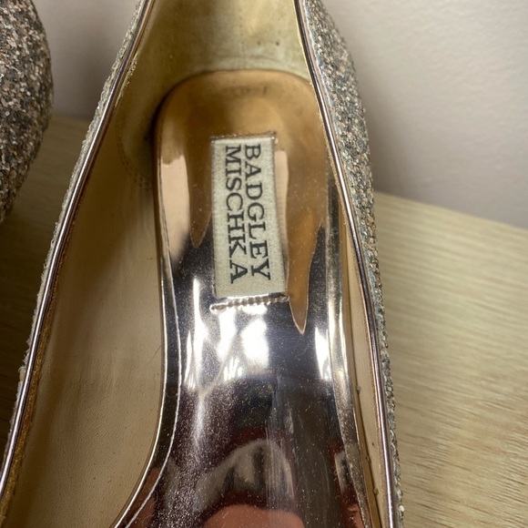 Badgley Mischka Heels glitter champagne size 6 EUC - Picture 9 of 13